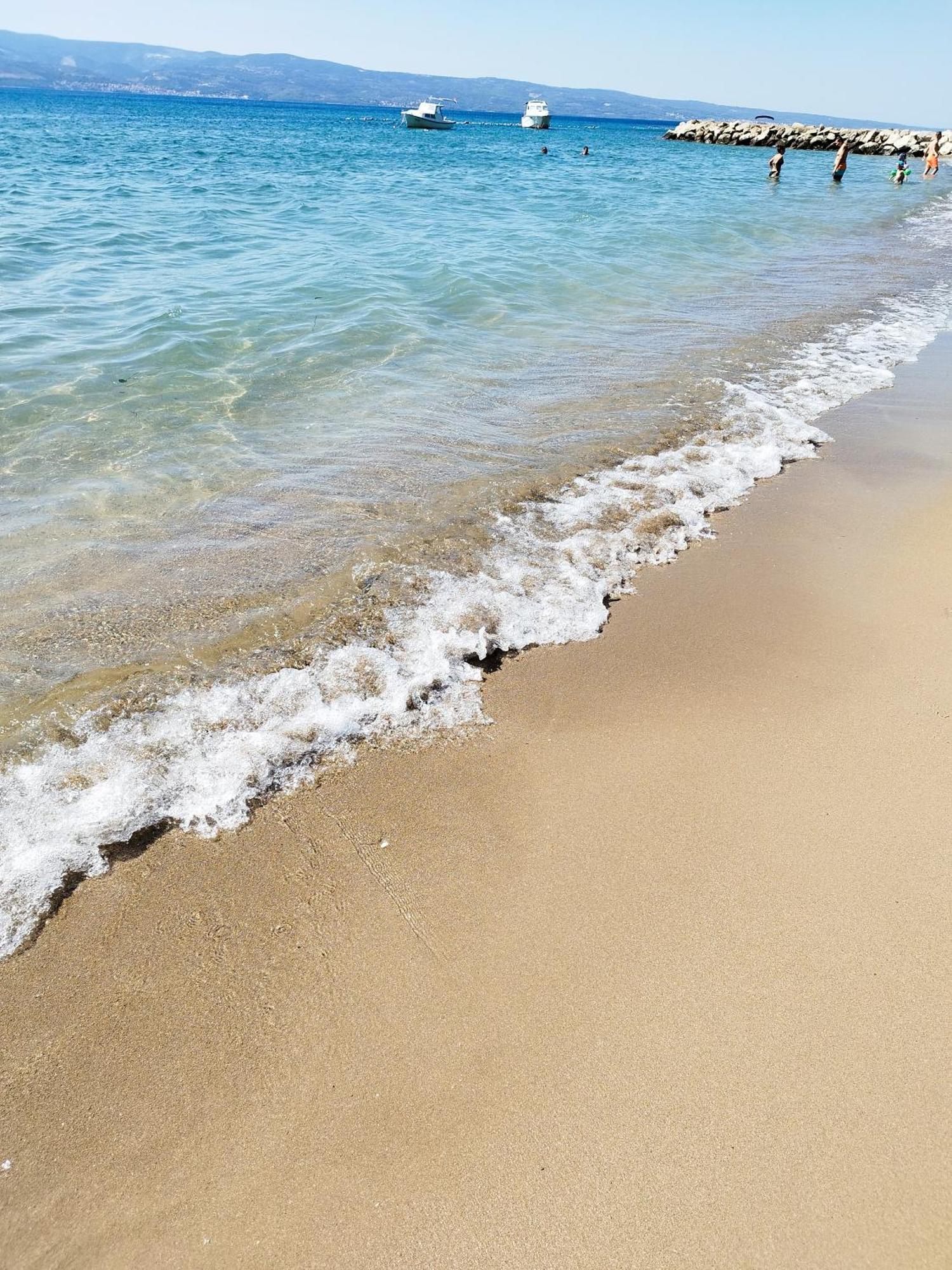Ferienwohnung Am Sandstrand Omiš Exteriér fotografie