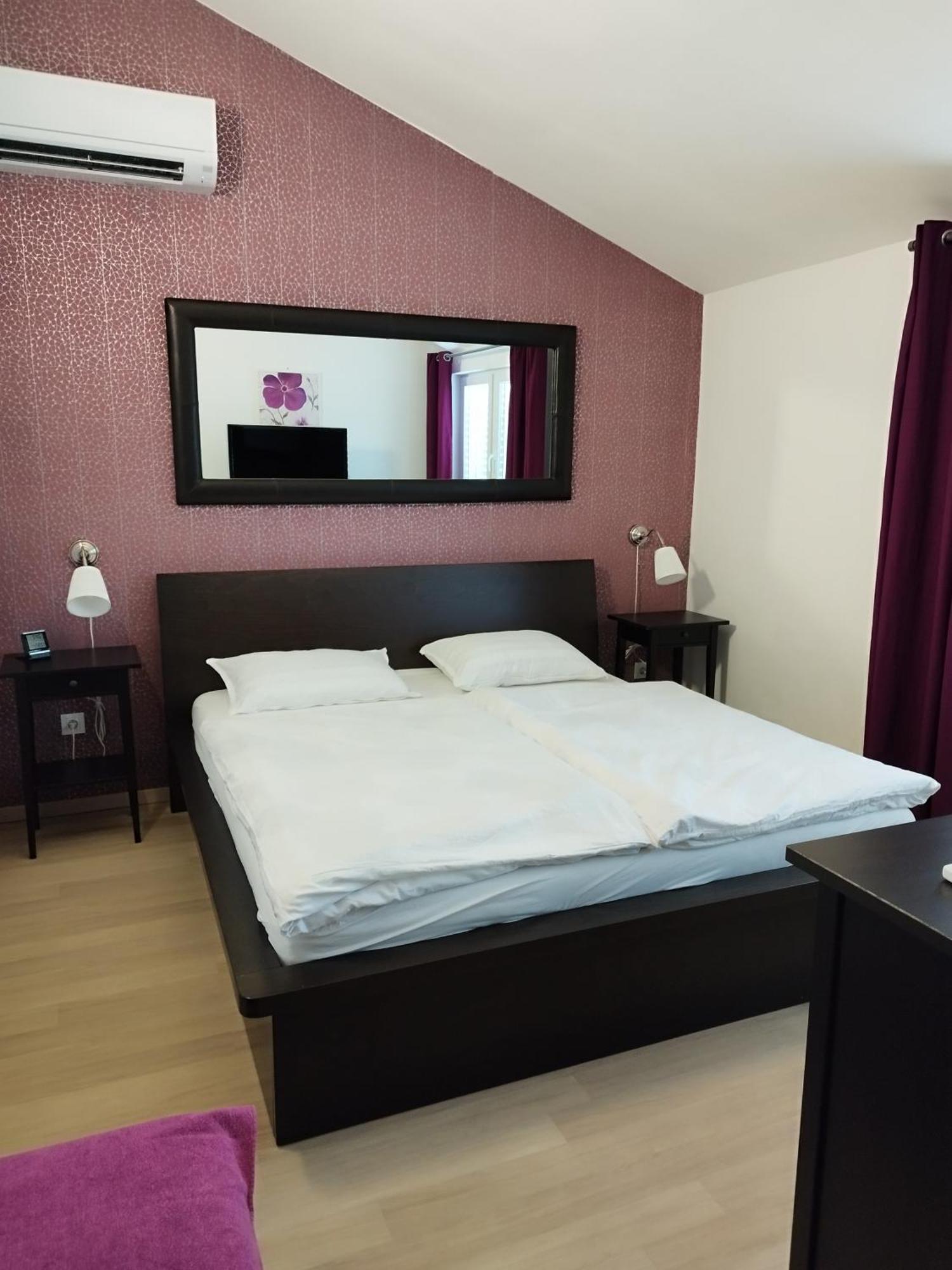 Ferienwohnung Am Sandstrand Omiš Exteriér fotografie